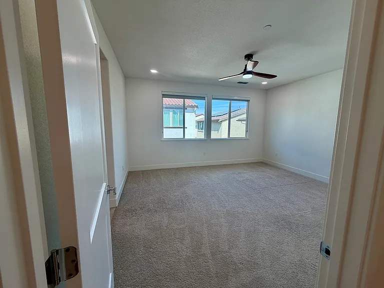 453 Ramos Ranch Rd — Photo 32