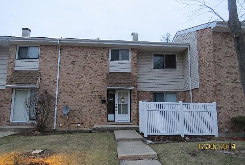 1st image of 895 White Oak Ln