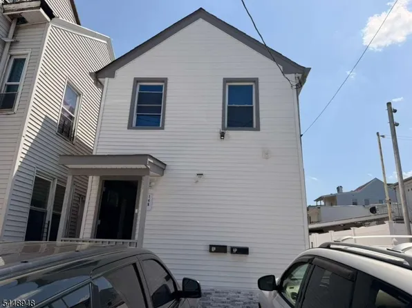 146 20Th Ave, Paterson City, NJ 07501