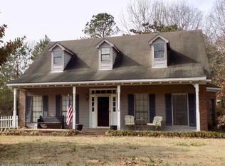 1507 Church Rd E, Southaven, MS 38671