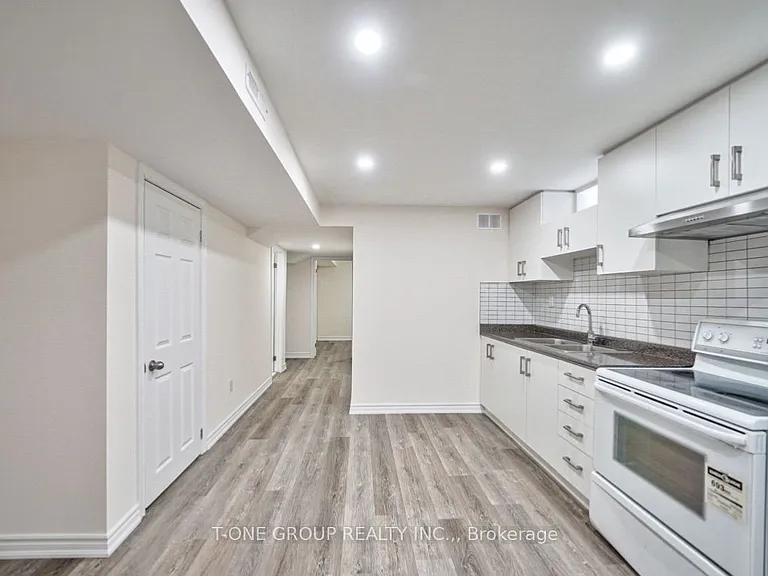5 Hammersly Blvd #BASEMENT — Photo 5
