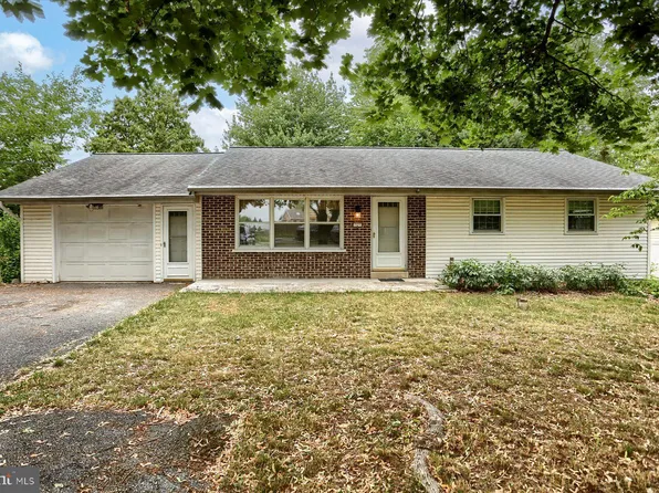 2122 Sheaffer Rd, Elizabethtown, PA 17022