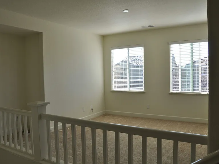 5400 Cliff House Way — Photo 8