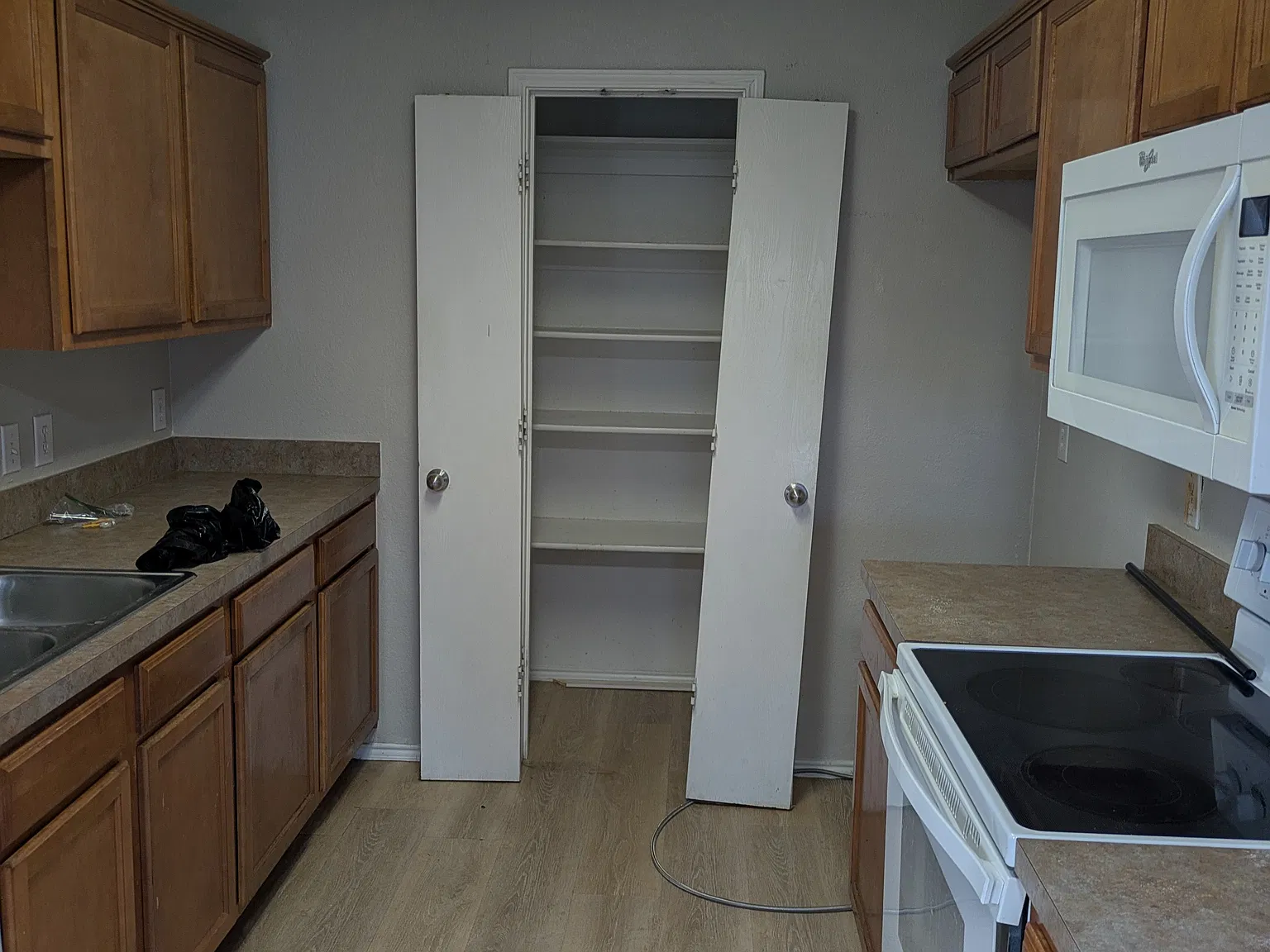 3 bed, 2.5 bath, 1580 sqft, $1,950 — Photo 4