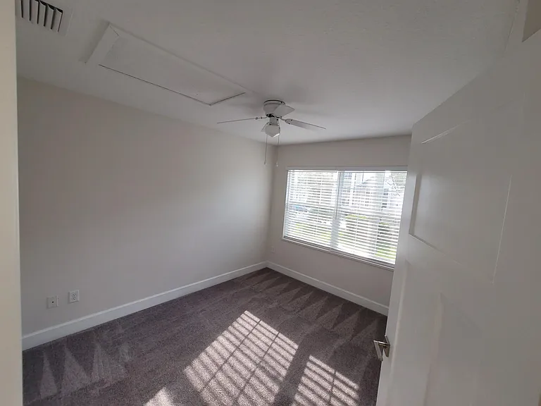 2102 Penny Ln — Photo 18
