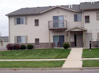 1220 Silver Dr, Baraboo, WI 53913