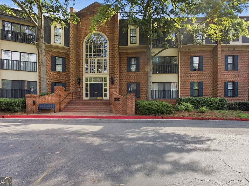 23117 Plantation Dr NE #117