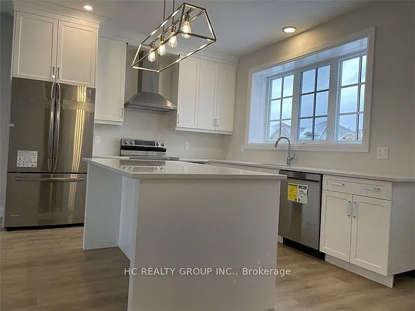 3 bed, $3,000 — Photo 2