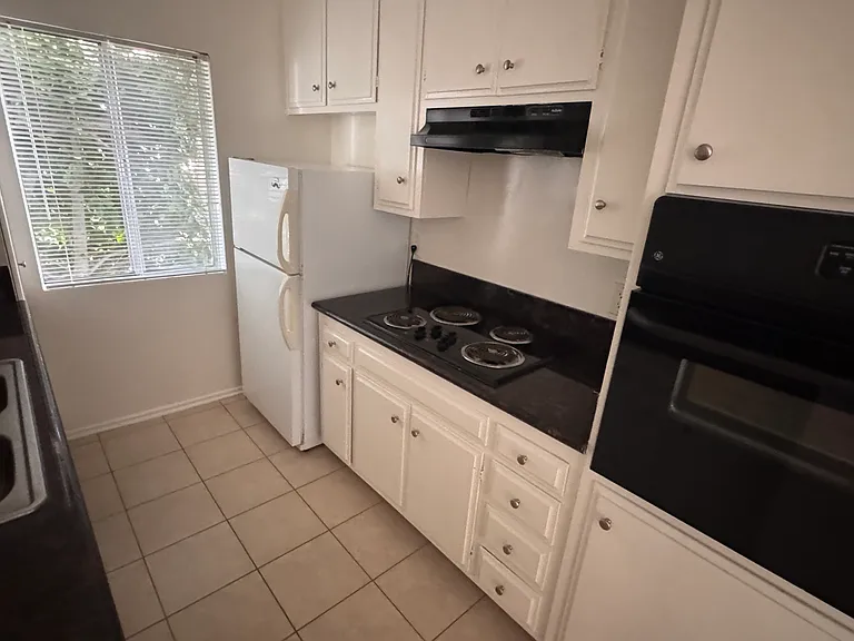11930 Dorothy St #7 — Photo 9
