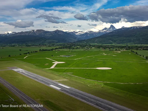 635 Goshawk Ln, Driggs, ID 83422