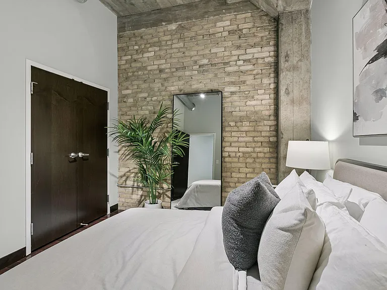 618 Washington Ave N #500 — Photo 14