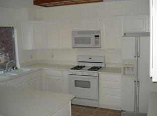 6460 Hummingbird Ln, Las Vegas, NV 89103