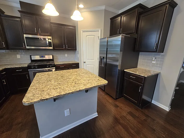 3917 Valley Side Ct — Photo 11