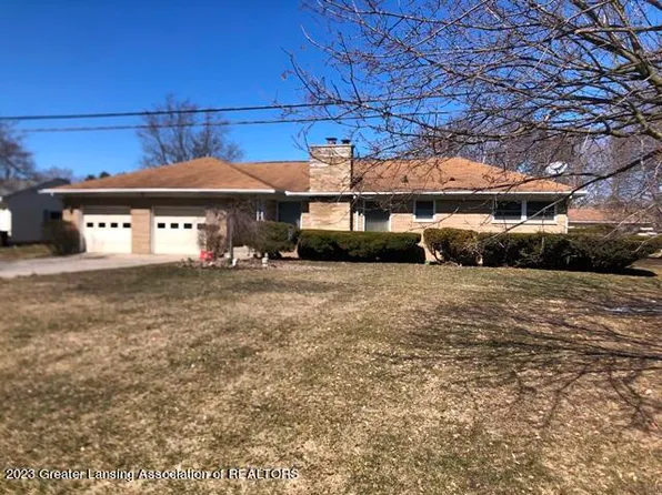 3952 Willoughby Rd, Holt, MI 48842