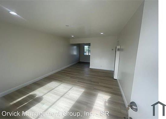 2nd image of 1749 Hester Ave #14