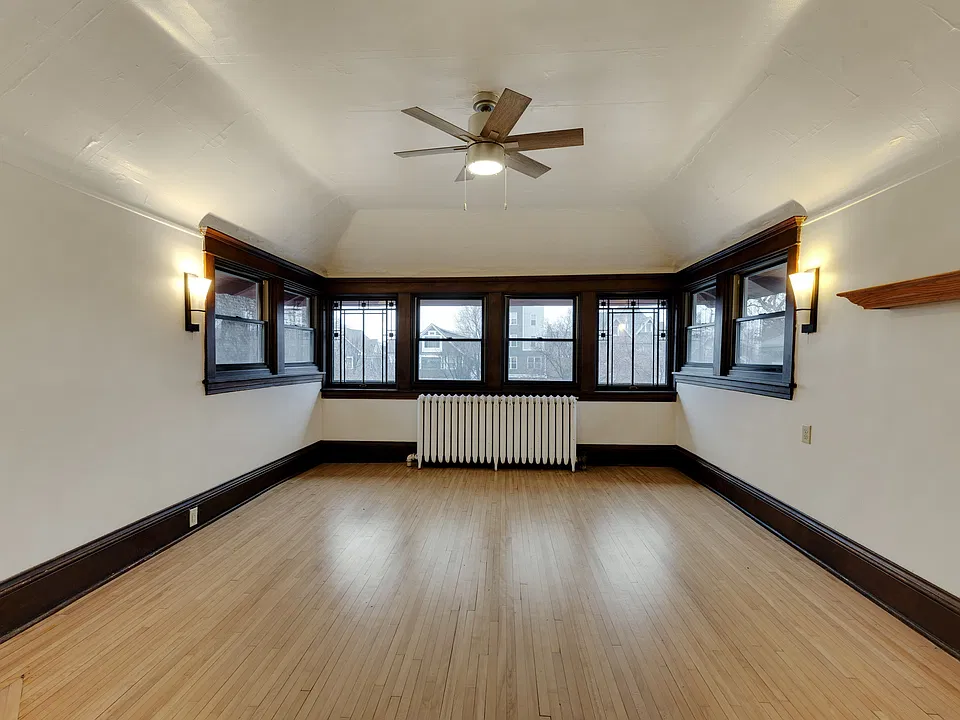 2429-1 Two Lyndale Ave S #29-3