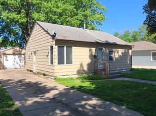 1009 N Hampton St, Fairmont, MN 56031