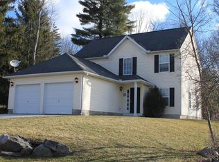 236 Witness Tree Cir, East Stroudsburg, PA 18301