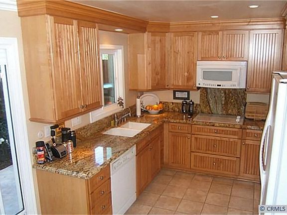 3rd image of 624 Wilcox Ave