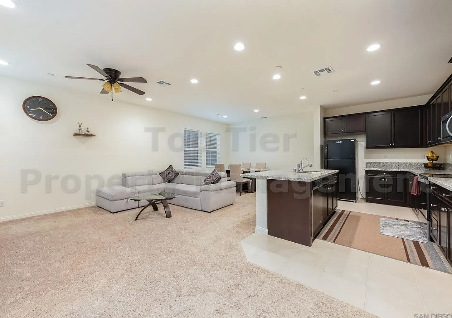 Beautiful 3 Bed 2.5 Bath Corner Lot Energy Efficient home Newly built in 2023 — Photo 3