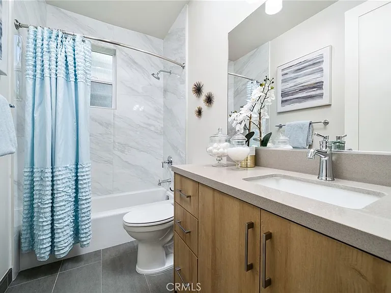 798 N Amelia Ave #A — Photo 14