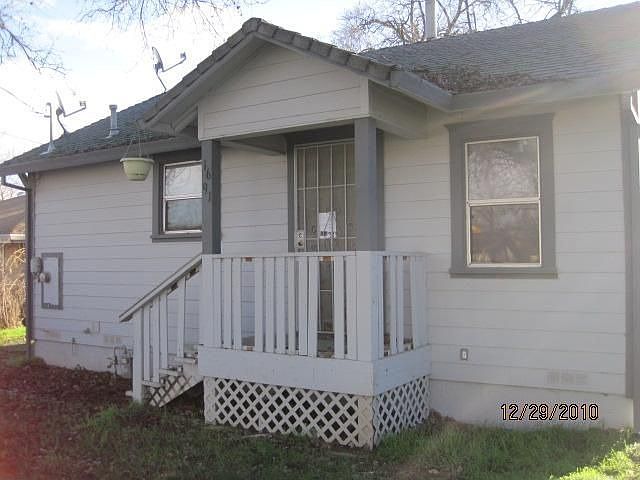 2nd image of 1691 Diamond St