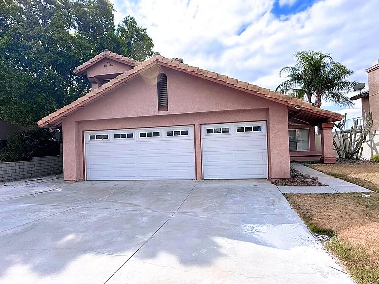 781 La Loma Ln — Photo 3