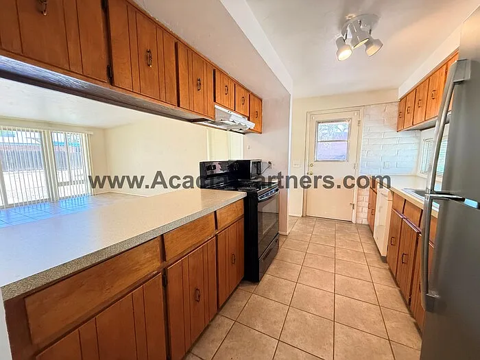 8602 E Calle Bolivar — Photo 10