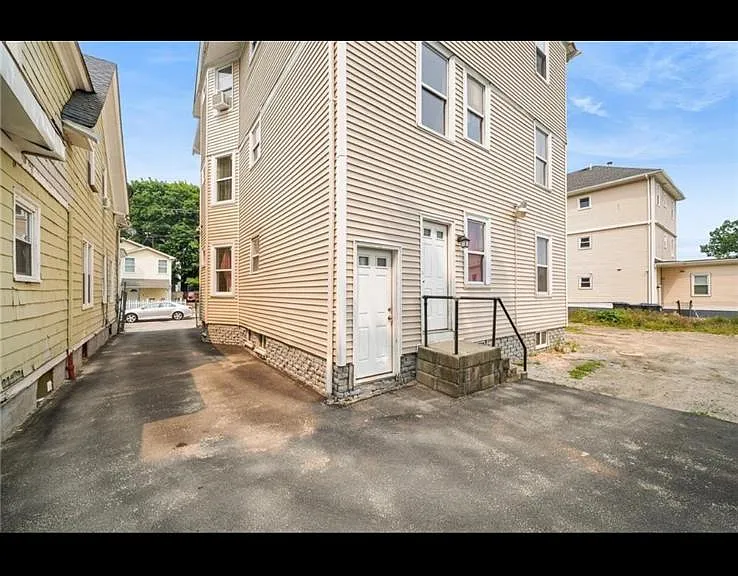 10 Mount Vernon St #3 — Photo 5