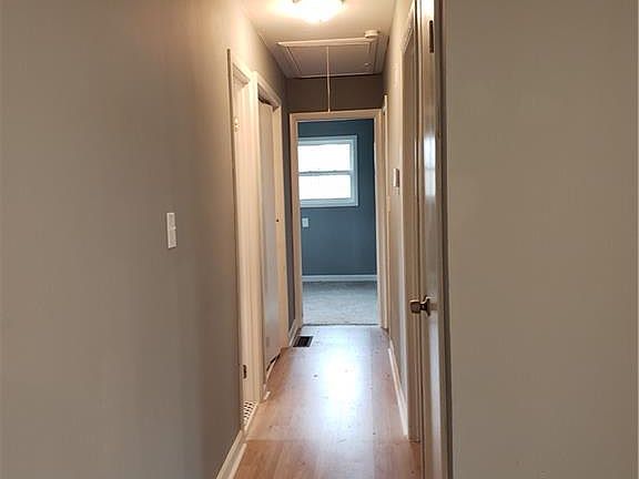 4th image of 307 Queen Helen Ln