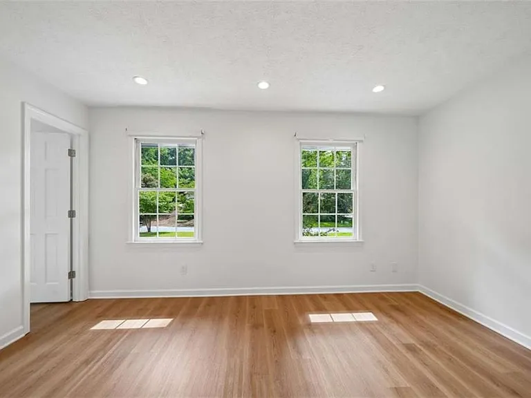 5132 Willow Point Pkwy — Photo 15