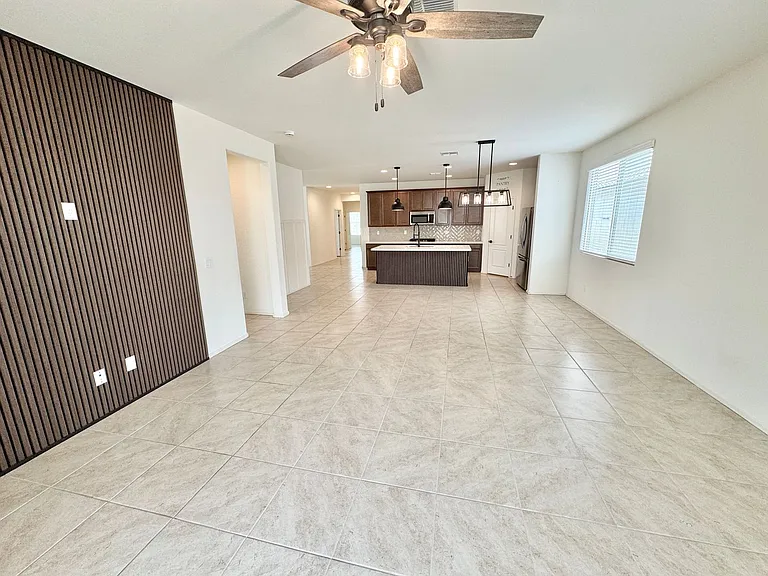 5748 N 194th Ave — Photo 32