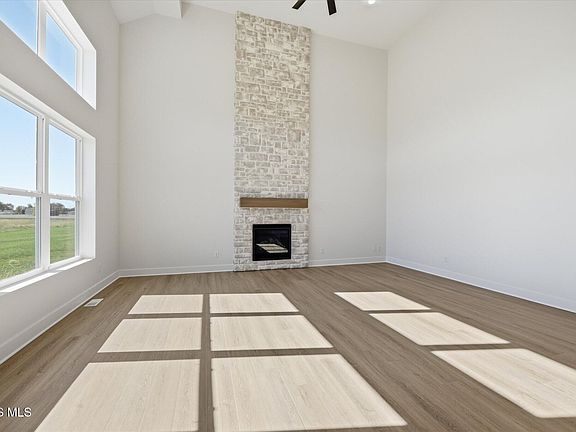 4th image of 110 Kinloch Dr
