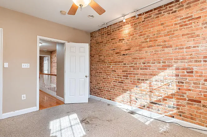 1262 Glyndon Ave — Photo 6