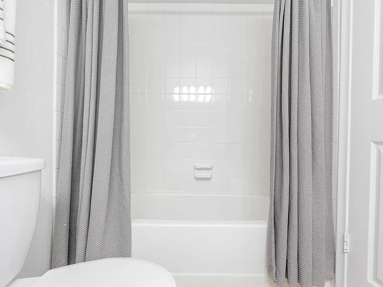 Boca Arbor Club Apartments — Photo 29