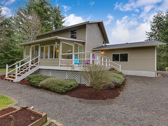 3rd image of 20613 Mainland View Pl NE