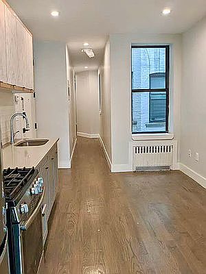 5th image of 409 Chauncey St #2E