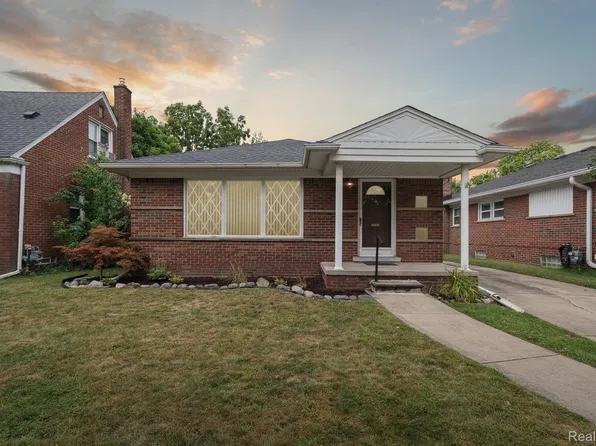 7868 Robinson Ave, Allen Park, MI 48101