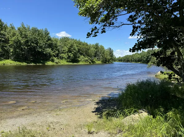 302 North Street, Ellsworth, ME 04605