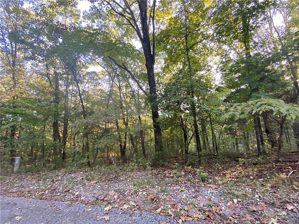 1st image of 18 Dundonald Ln