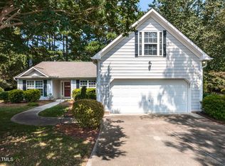 107 Burham Ct, Apex, NC 27502