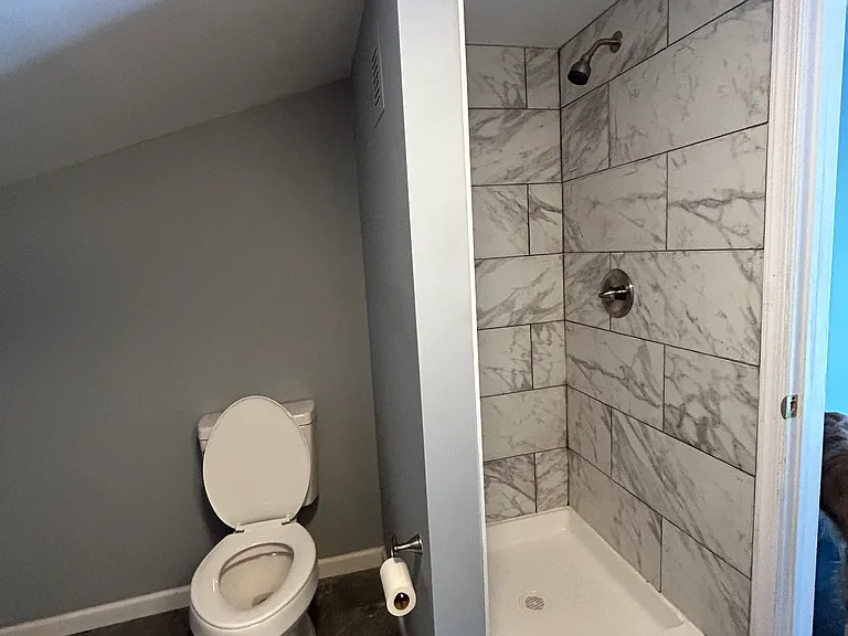 211 Pennsylvania Rd — Photo 13