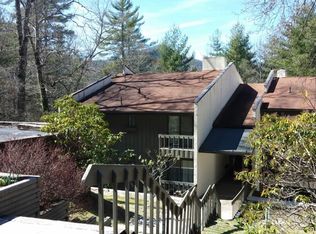 407 3a Overlook Rd, Sapphire, NC 28774