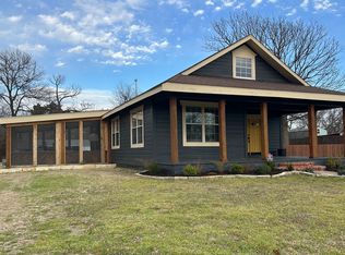 904 Johnson St, Terrell, TX 75160