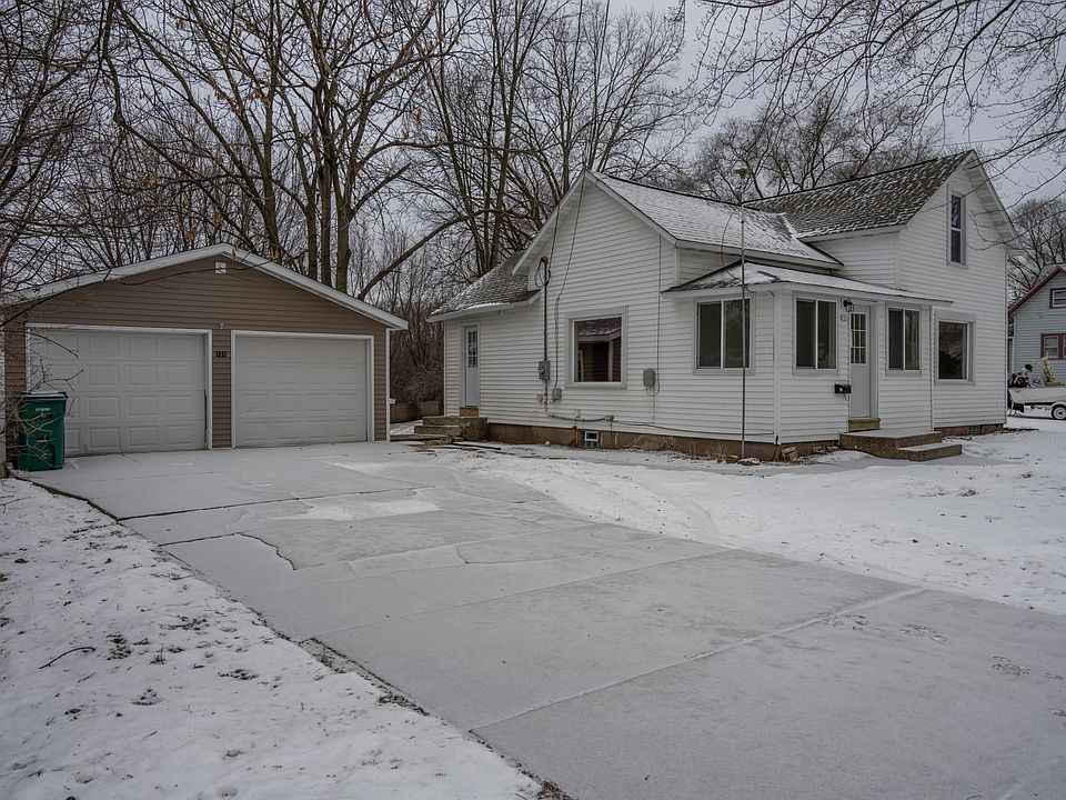 1st image of 121 Wood Ave