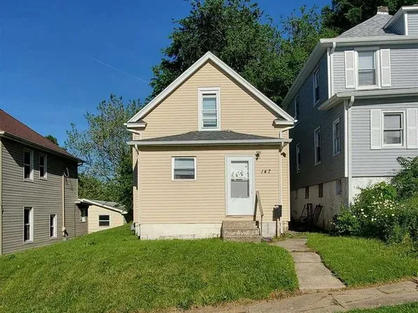 147 6th St, Silvis, IL 61282