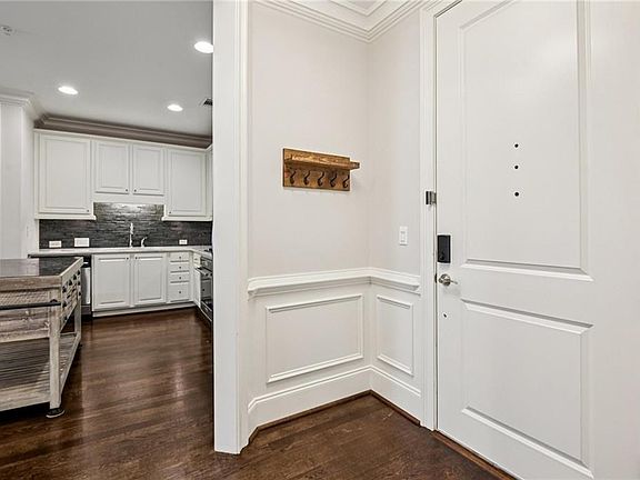 3rd image of 2300 Peachford Rd APT 1302