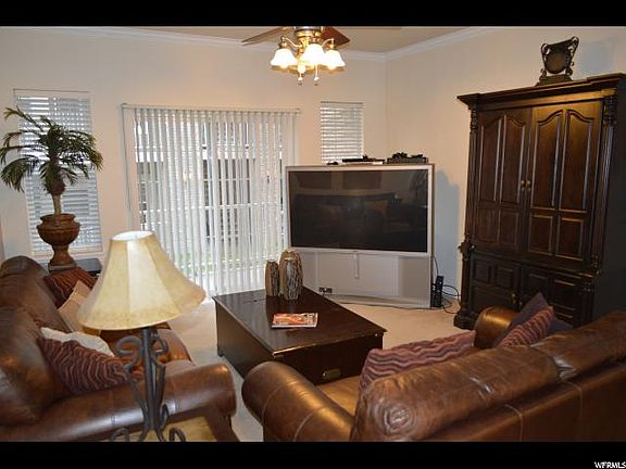 3rd image of 437 N Belmont Pl #157