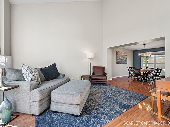 4th image of 1325 Deerfield Ln