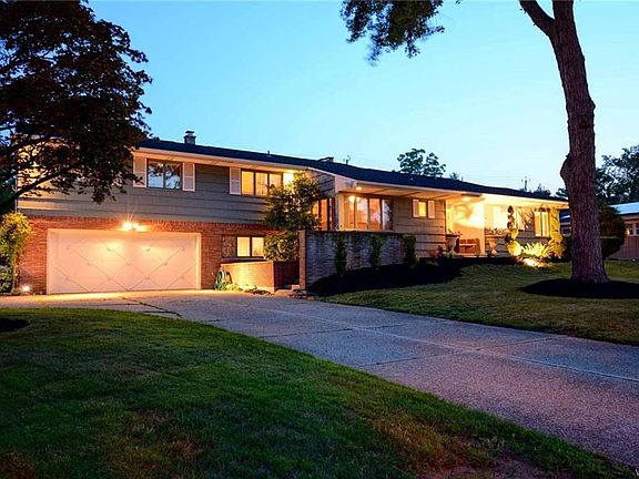 2nd image of 65 Meadow Stream Dr